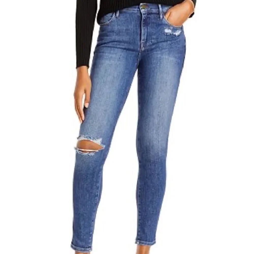 FRAME
Le High Rise Ripped Skinny Jeans in Saxon